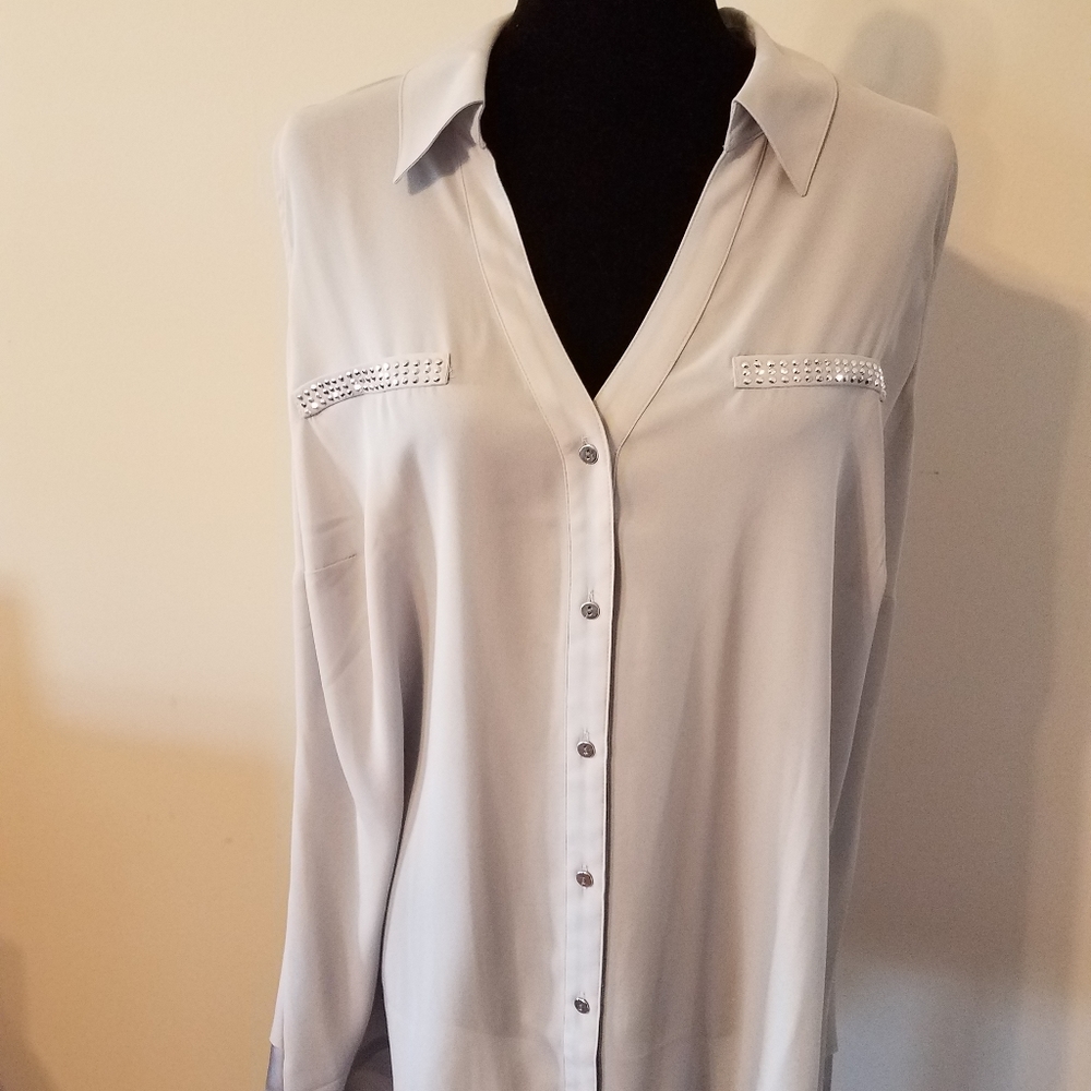 Sleeveless plus top